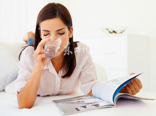 �����𴲺�ʲôˮ�ã������𴲿ո�ǧ�f�e���@Щˮ