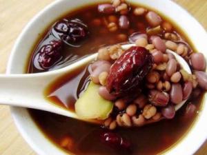 脾虛吃完涮火鍋后吃薏米養胃