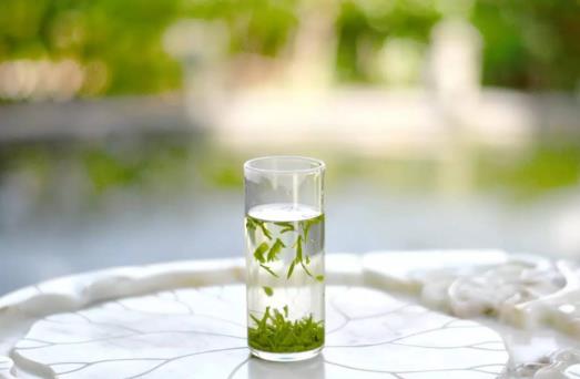 ?綠茶與紅茶有什么區別呢?綠茶與紅茶哪個比較好?