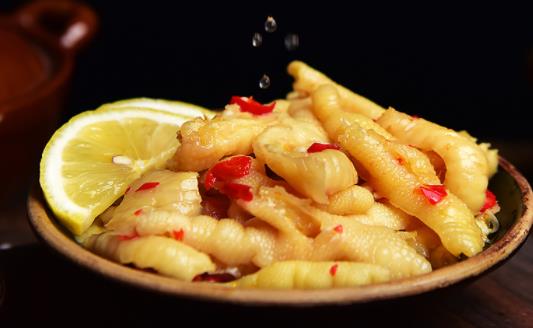 皮膚病可以吃檸檬雞爪嗎 檸檬雞爪是發物嗎