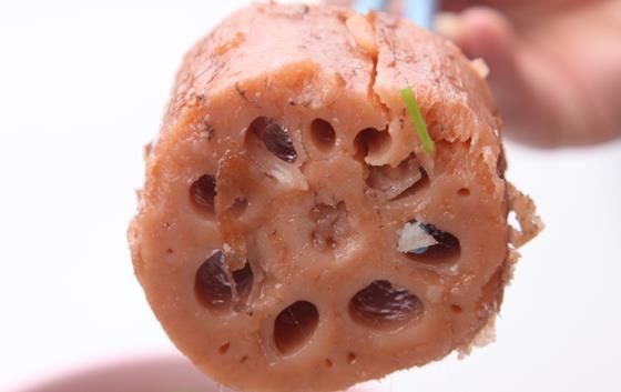 蓮藕排骨湯為什么會變黑 藕燉湯怎么防止變黑