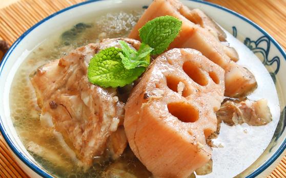 蓮藕排骨湯為什么會變黑 藕燉湯怎么防止變黑