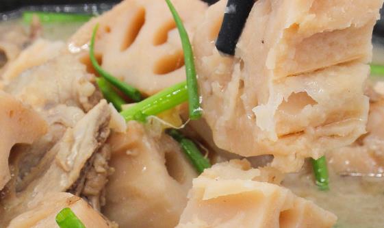 蓮藕排骨湯為什么會變黑 藕燉湯怎么防止變黑