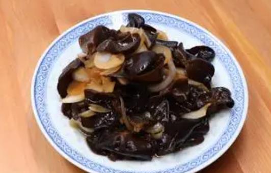 木耳可以天天吃嗎?蕁麻疹吃木耳有哪些好處?