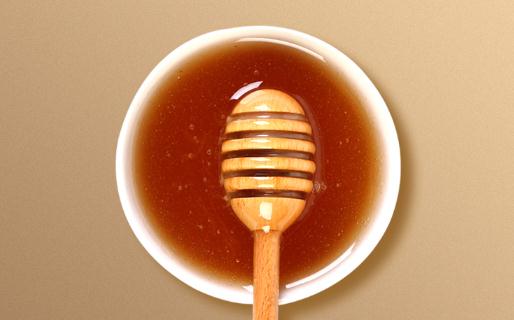 蜂蜜用多少度的水沖效果最好 一杯蜂蜜水放幾勺蜂蜜