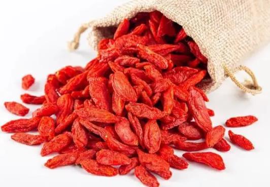 枸杞變粘了怎么處理?吃了7天枸杞性功能增強了真的假的