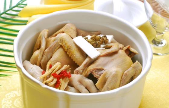 鴿子湯怎么燉營(yíng)養(yǎng)才好?鴿子用什么煲湯最好?