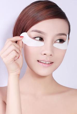 眼部皮膚松弛怎么辦?如何去除眼部細紋?眼部保養(yǎng)的重要性