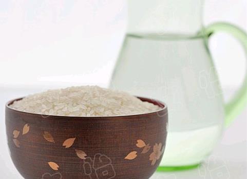 淘米水的妙用:用淘米水洗臉好嗎?淘米水洗臉的好處