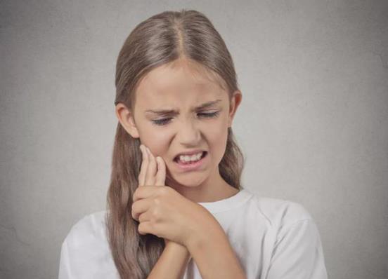 擠完三角區的痘痘頭暈惡心是感染了嗎?三角區域長痘痘要注意什么