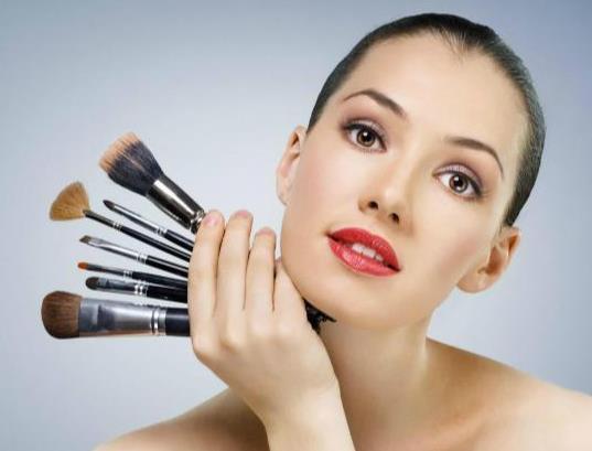 擠完三角區的痘痘頭暈惡心是感染了嗎?三角區域長痘痘要注意什么