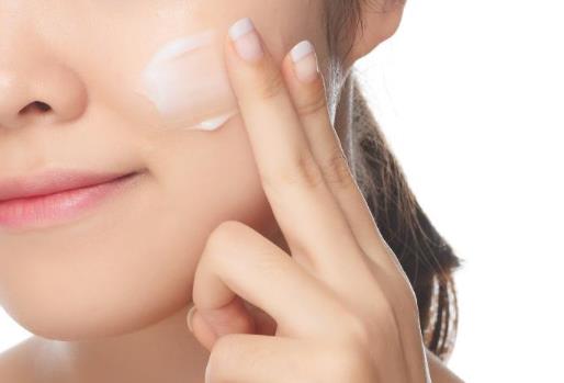 臉過敏用生理鹽水管用嗎?生理鹽水可以護膚嗎?