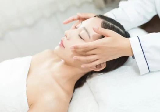 鹽酸米諾環(huán)素100mg一天可以吃幾粒?吃米諾環(huán)素痤瘡更嚴(yán)重了怎么辦