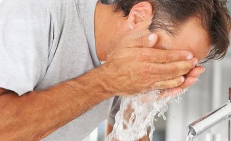 男性要護膚護膚品該怎么選 男性保養皮膚的訣竅