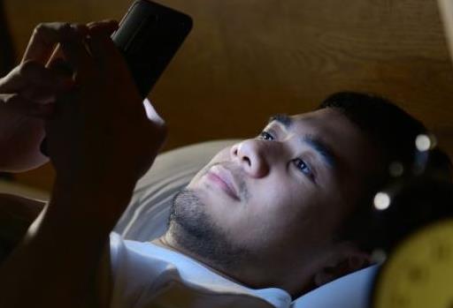 熬夜的危害你知道多少 該怎么拯救熬夜后的肌膚