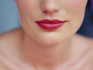 嘴唇發紫是什么原因?嘴唇發紫吃什么好?