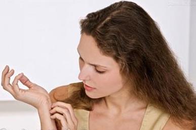 為什么皮膚瘙癢“越撓越癢”,“越癢越撓”再撓剁手