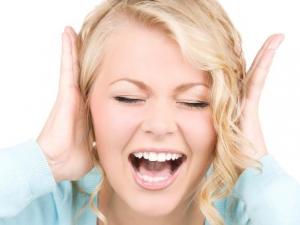 耳鳴是怎么回事?警惕耳鳴久鳴易聾