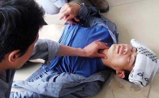 中暑多喝開水可不可以?中暑了喝冰水了是什么反應?