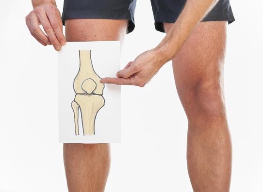 年輕人一蹲下膝蓋就痛是怎么回事?膝蓋疼怎么按摩最有效