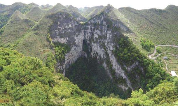世界罕見的地質(zhì)奇觀喀斯特漏斗群 世界上最大的樂業(yè)天坑群在哪