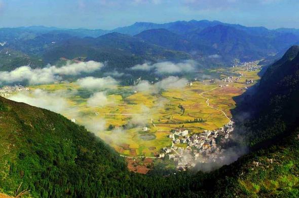 世界罕見的地質(zhì)奇觀喀斯特漏斗群 世界上最大的樂業(yè)天坑群在哪