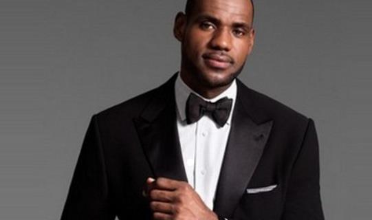 NBA中目光最長遠的球員是誰 詹姆斯從一貧如洗NBA中目光最長遠的球員是誰 詹姆斯從一貧如洗到十億美金十億美金