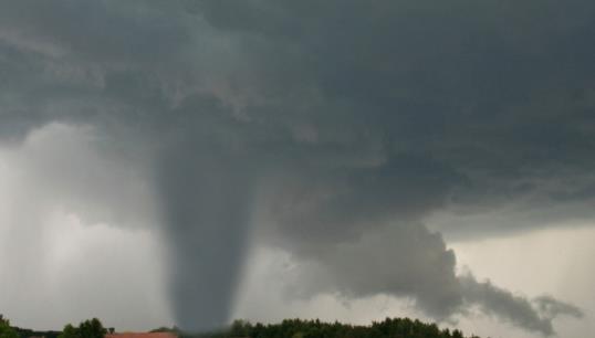 歷史上最大的一次龍卷風(fēng) 1925年美國(guó)最強(qiáng)龍卷風(fēng)運(yùn)動(dòng)時(shí)速為96.6千米