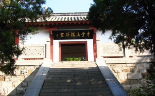 現(xiàn)存最古老的房屋建筑 孝堂山郭氏墓石距今已有1900年左右