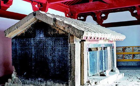 現(xiàn)存最古老的房屋建筑 孝堂山郭氏墓石距今已有1900年左右