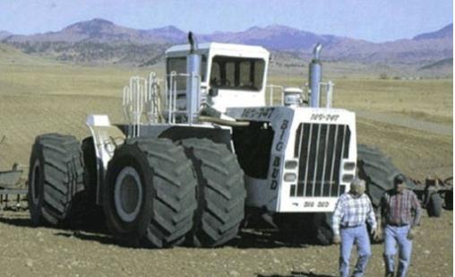 世界上最堅固的車輛 派拉蒙掠奪者TNT火箭彈都不能動搖