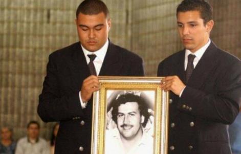 世界販毒史上第一人 埃斯科瓦爾金三角的坤沙和他不能比