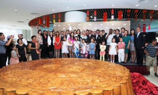 世界上最大的月餅 中華圓月用餡11.967噸