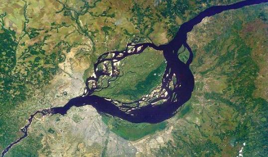 世界上最大的盆地 剛果盆地面積約337萬平方千米