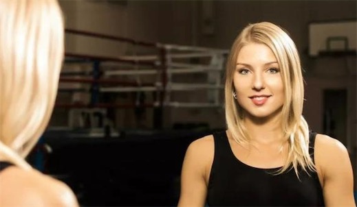 世界最美女拳王 “拳臺芭比”伊卡翠娜·范達(dá)耶娃