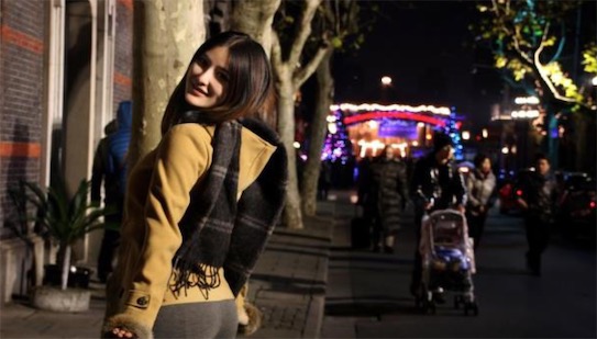 中國最美翹臀模特 《變形金剛》導(dǎo)演都想娶朱韻淇做老婆