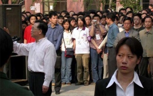 ?中國第一女保鏢 邊梅睡覺時把手槍放在枕下