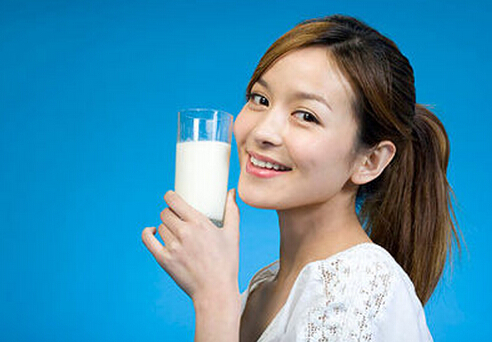 ʧ�ߵ�ԭ������Щ������˯�ߵ�ʳ�����]