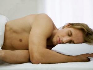 男人裸睡對身體好嗎？男人睡眠不好怎么辦