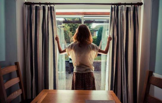 為什么不能睡到自然醒?睡覺睡到自然醒的好處和壞處