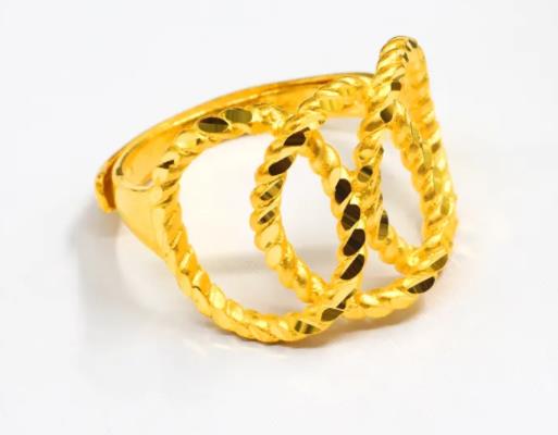 結婚三金領證領證后買算夫妻共同財產嗎?結婚三金自己買還是家里出錢