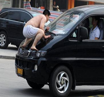 ��h�t䓳Ǳ�¶Ů��ȫ��ُ��pk�Ϸ������㱼�r܇��