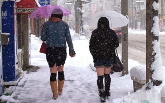 �ձ�Ů�˶��촩ȹ�Ӳ���᣿�����ձ�Ů�˞�ɶһ���ļ�����ȹ��