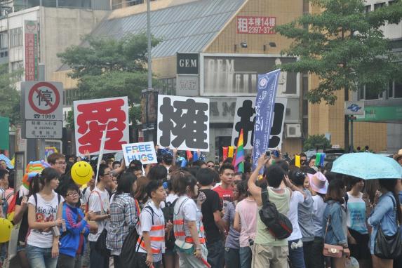 �_��5�f��ͬ�ԑٴ����У�����ͬ־Ҫ����ƽ�࣬ҲҪ��H��Ԫ