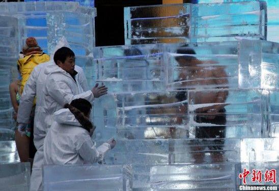 �ͺ������Lɳ���^��������ͺ��O�ޣ��Ȼ�����Ů�w򞡰������