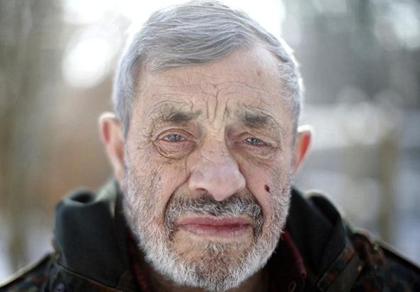 �c�ǹ�ʳ�գ���79�q���ӽy(t��ng)�I(l��ng)��Ⱥ������o��Ⱥιʳ��ʾ�H��