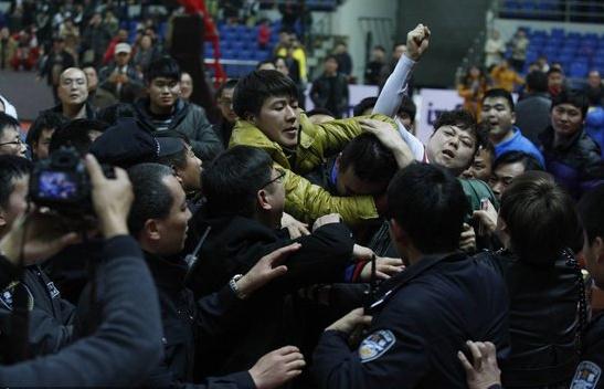 WCBA���Qِ��݆�����ԛ_������������У��@�f(xi��)����̎�Pȡ���㽭�����Y��1��