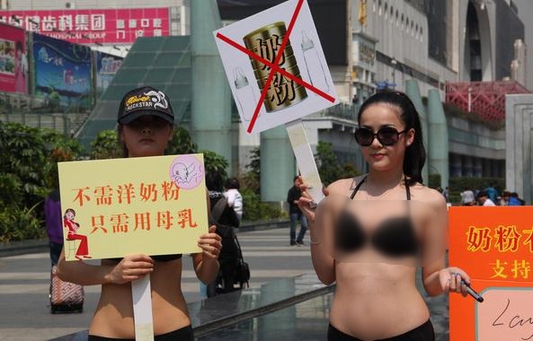 ���ԸбȻ�����Ů�����_���ڰ��e�Ƴ��hĸ��ι�B�냺����ُ���ސۣ�ĸ���˴�ۡ�