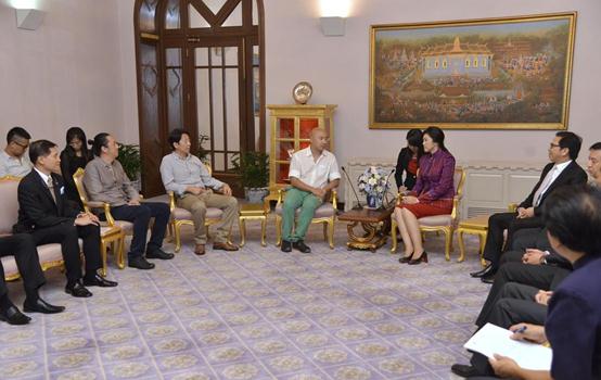 �썘Ҋ(ji��n)̩����Ӣ�����b�������ضY�x��ָ�����䳨���Гp�Ї�(gu��)�ˇ�(gu��)�H����