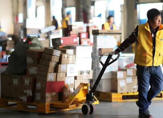 沒有買東西收到快遞是不是騙局?貨到付款被騙找快遞員有用嗎